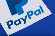 PayPal报告了有史以来最强劲的收入，其第二季度收入为$ 5.26B