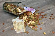 姚前：区块链技术创造了用户完全自主可控的数据隐私保护新思路