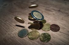 英国脱欧党党魁：比特币是终极反封锁投资，考虑加密至关重要