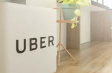 Tesla开始向Uber伦敦司机提供电动车
