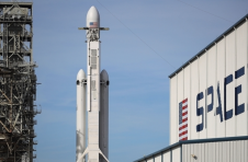 马斯克:SpaceX今年可以首次进入地球轨道