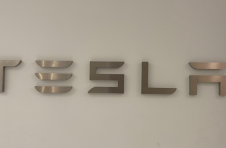 Tesla上海工厂19日已正式复工复产