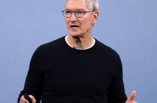 苹果库克批评美欧反垄断规管将损害iPhone手机用户的私隐及安全